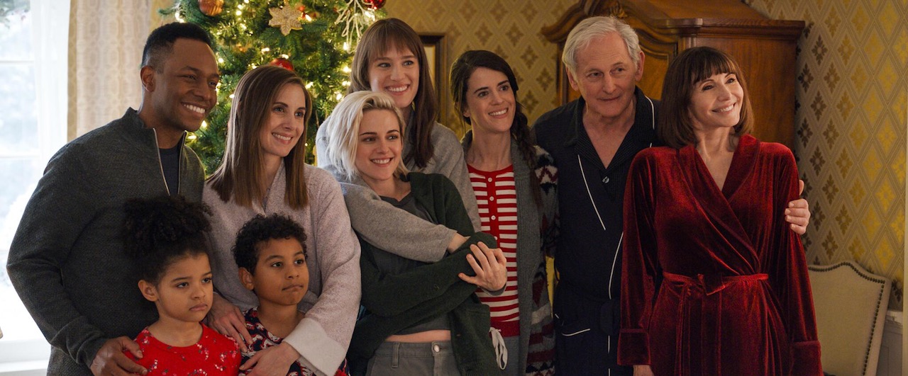Hulu's Happiest Season Gifts Us the Holiday Smile We All Deserve: Review