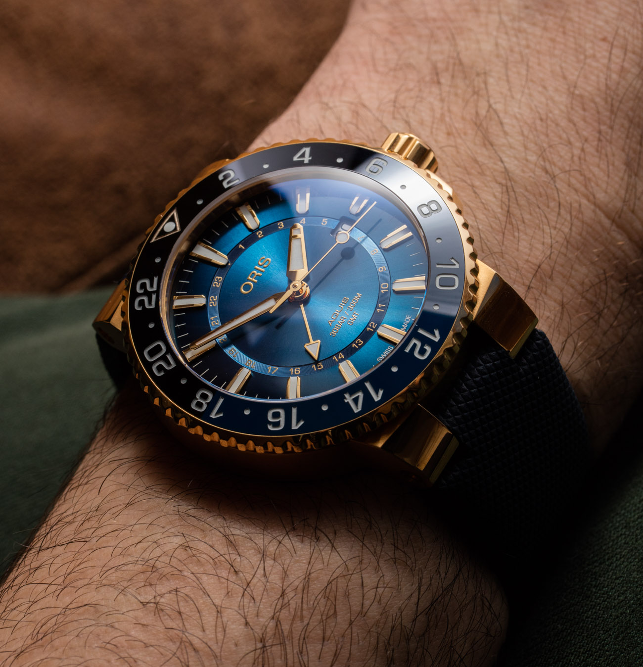 Oris Carysfort Reef Limited-Edition 18k Gold Watch Hands-On Hands-On 