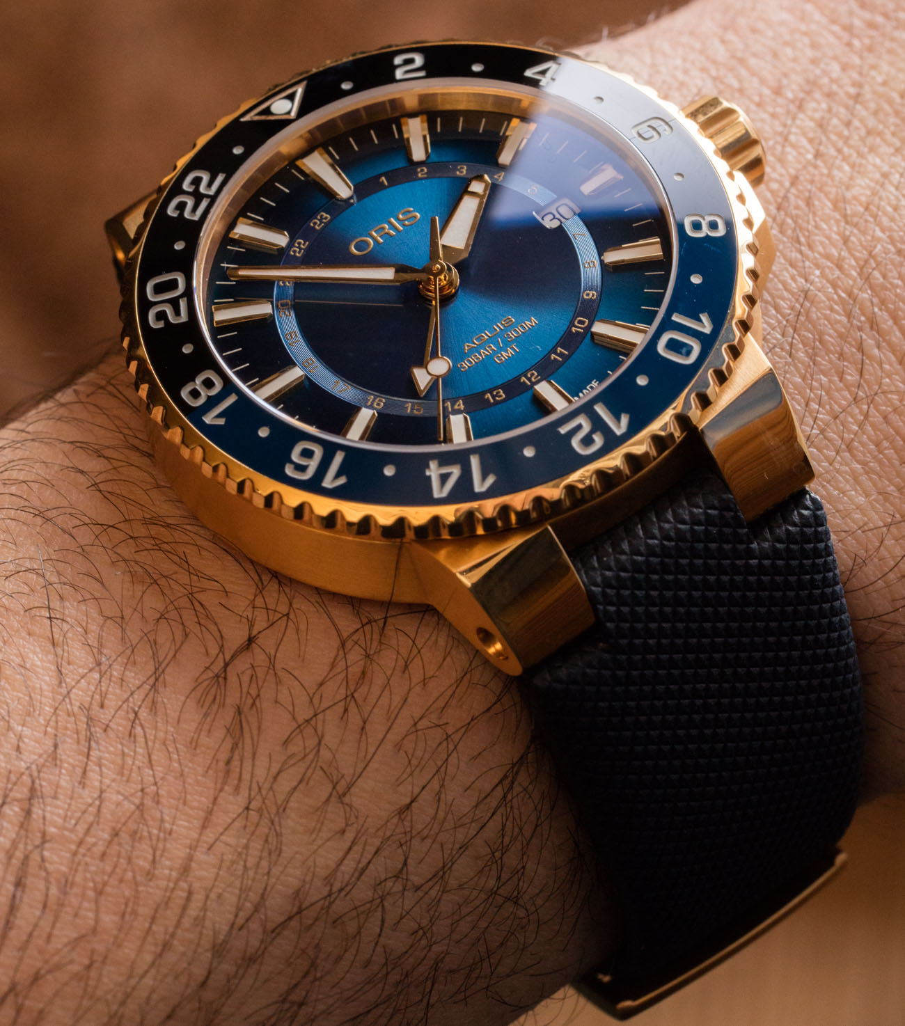 Oris Carysfort Reef Limited-Edition 18k Gold Watch Hands-On Hands-On 