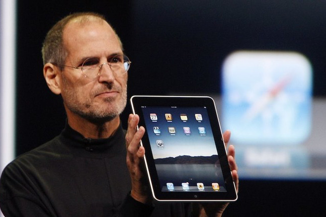 Steve Jobs unveils the original iPad