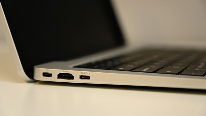 The left-hand ports on the Doqo SmartDock